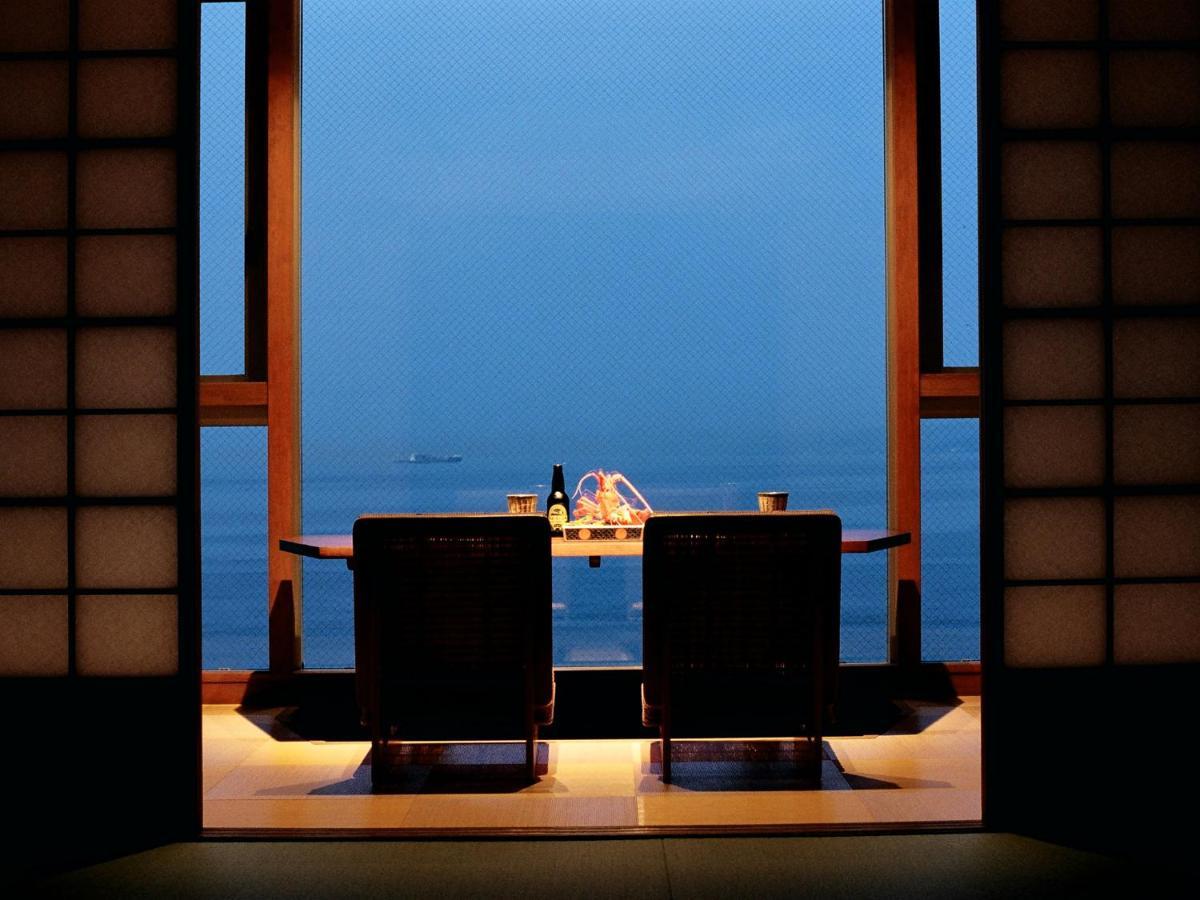 Awaji Yumesenkei Hotel Sumoto Exterior photo