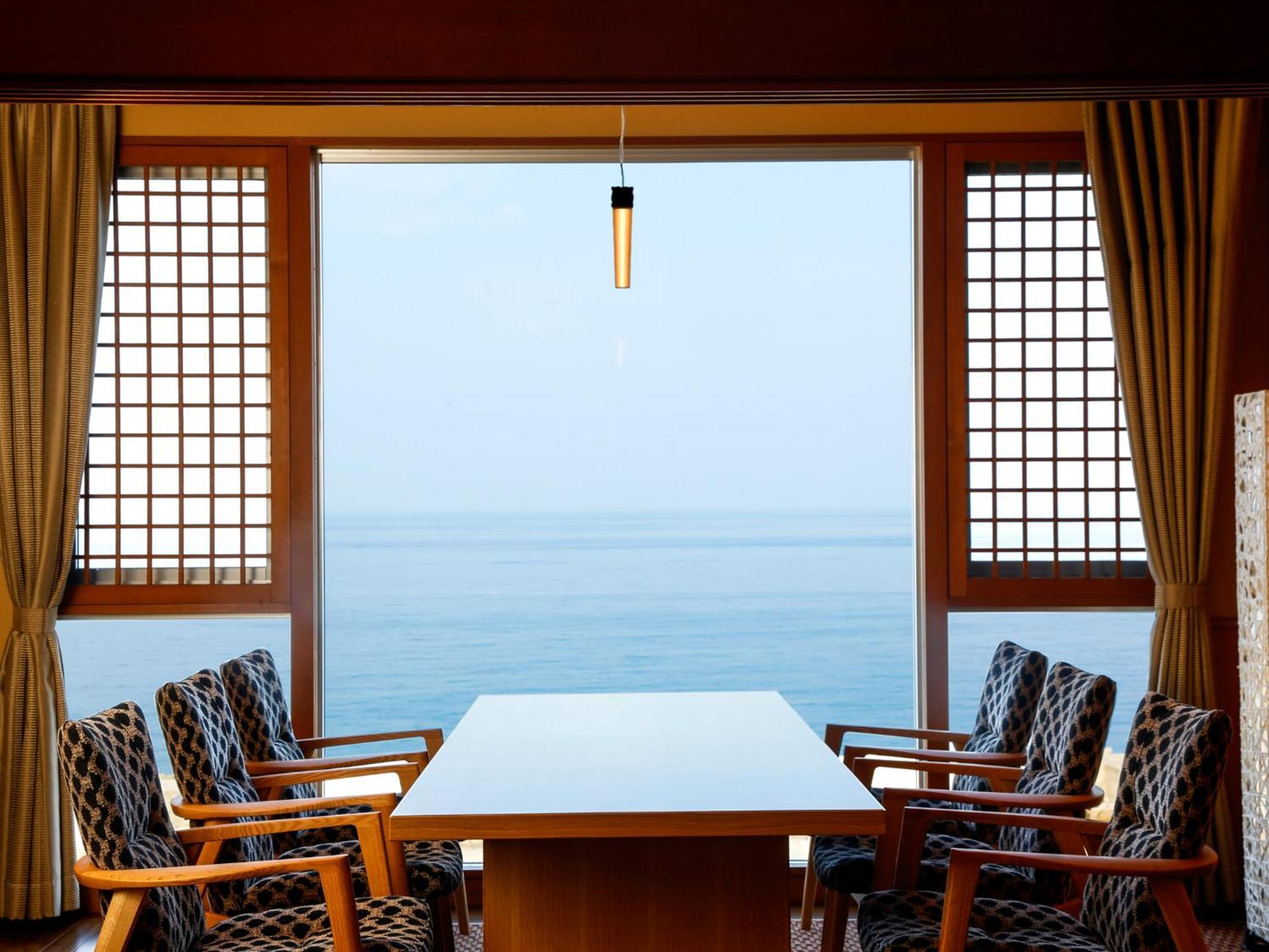 Awaji Yumesenkei Hotel Sumoto Exterior photo