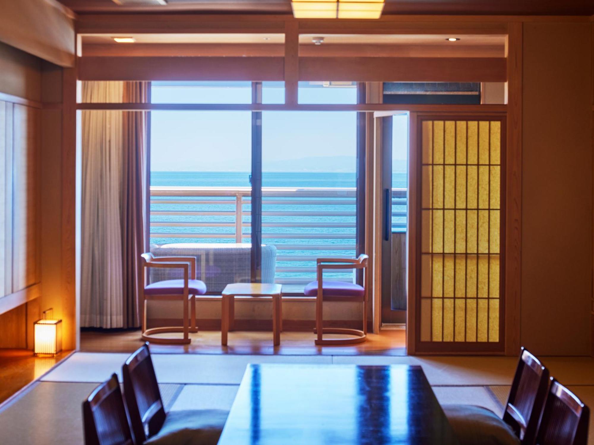 Awaji Yumesenkei Hotel Sumoto Room photo